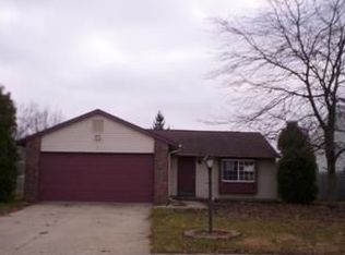 6318 Pine Meadows Ln, Fort Wayne, IN 46835