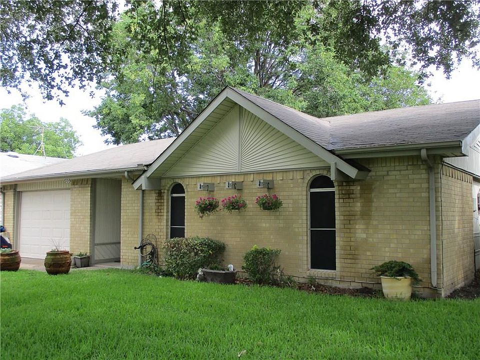 1st image of 509 Clover Ln