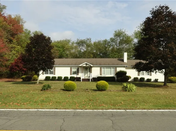 119 Allison Rd, Chester, WV 26034