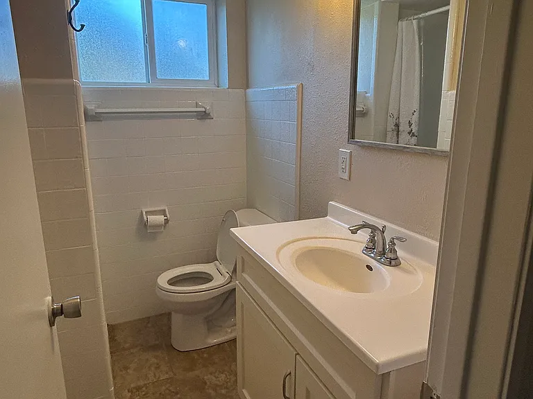 83 E Celeste Dr — Photo 9