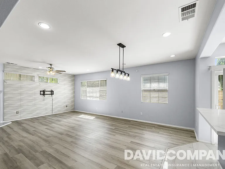 9105 Calvin Way — Photo 8