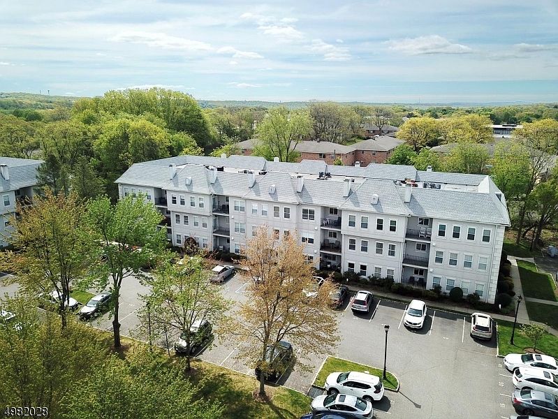 1st image of 601 Brittany Drive