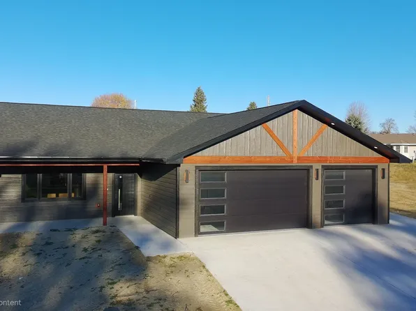 616 Neu Fam Dr, Hartington, NE 68739