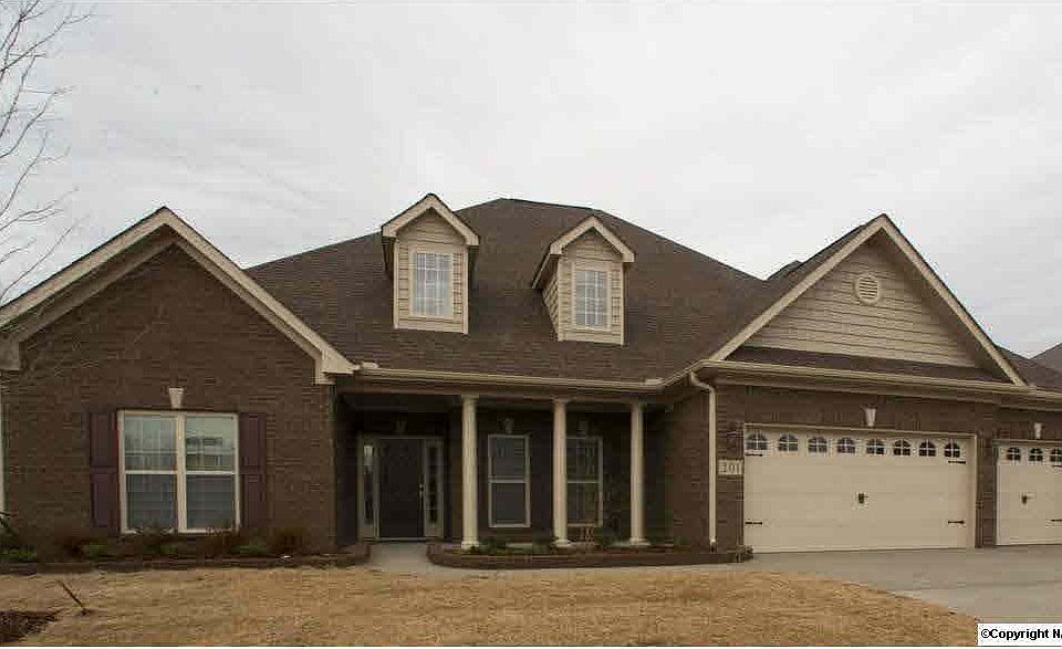1st image of 414 Creekwater Cir