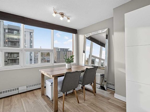 4th image of 626 S 15th Ave SW #402