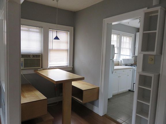 3rd image of 1198 Franklin Ave