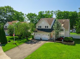 2103 Oak Knoll Dr, Toms River, NJ 08757