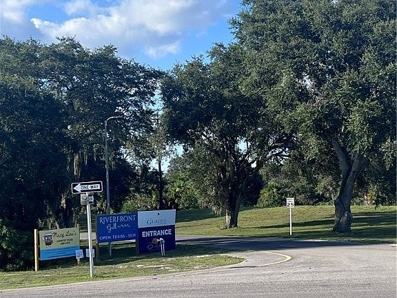 4th image of Northside Rd