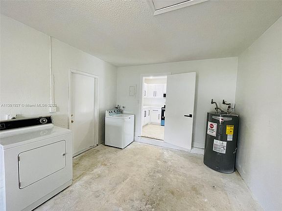 4th image of 8261 SW 9th Pl