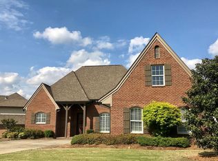 327 Windsor Dr N, Oxford, MS 38655