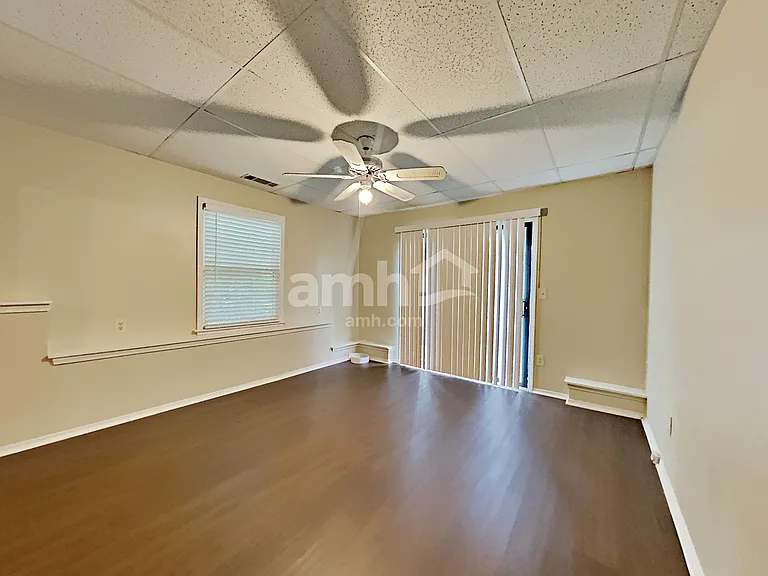 2262 Byron Ct SW — Photo 16