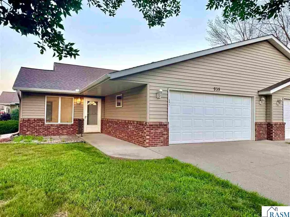 939 Mayvis Blvd, Mankato, MN 56001