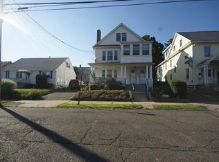 176-178 Manhattan Ave, Bridgeport, CT 06606