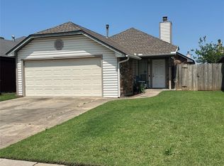 509 Stoneridge Dr, Moore, OK 73160