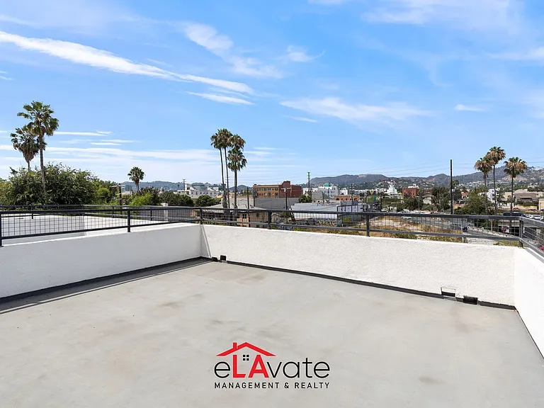 1035 N Serrano Ave #3 — Photo 25