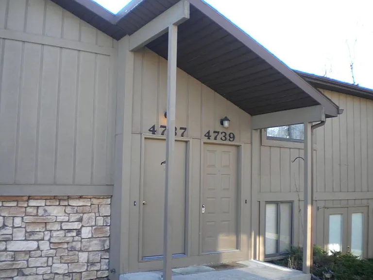 4737 Circle Shore Dr SE — Photo 2