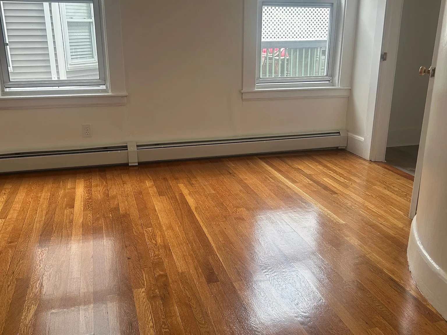 Bright Updated Beverly Apartment with Hardwood Floors & In-Unit Laundry — Photo 3