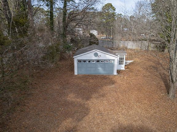 3rd image of 25 Hazel St