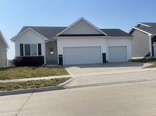 1820 SE Waddell Way, Waukee, IA 50263