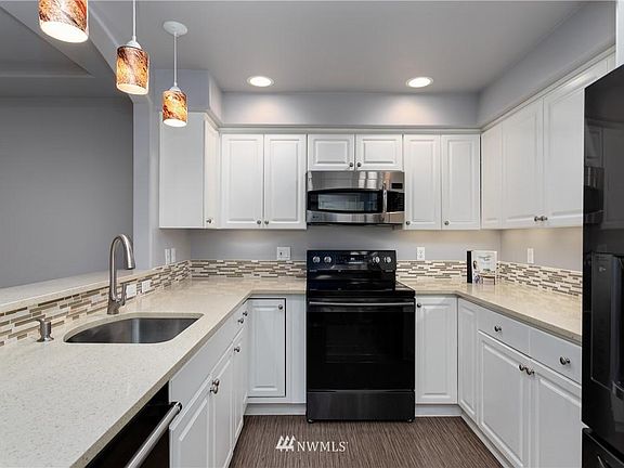 3rd image of 22533 SE 45th St #1664