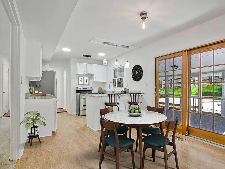 2912 Barrister Ln — Photo 4