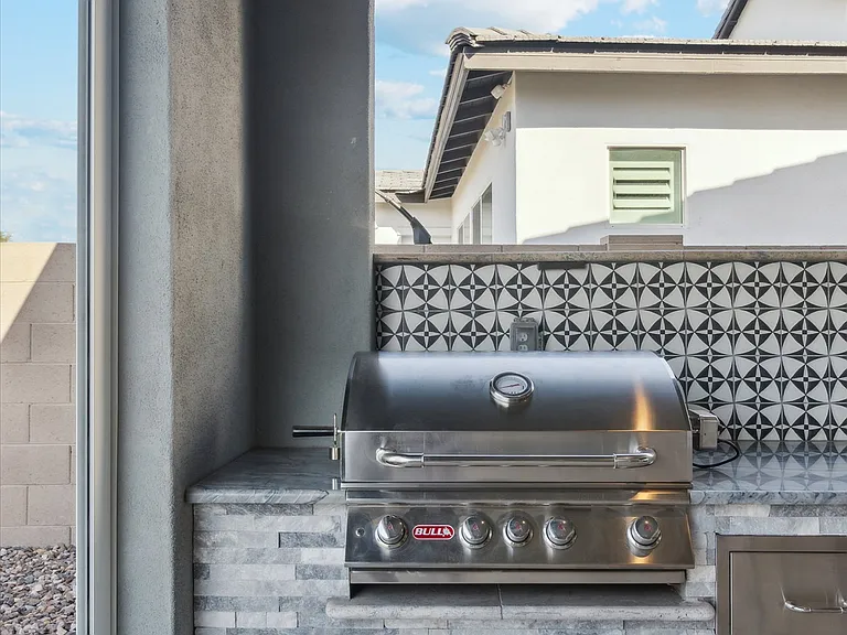 11138 N San Clemente St — Photo 29