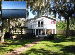 10055 W Riverwood Dr, Crystal River, FL 34428
