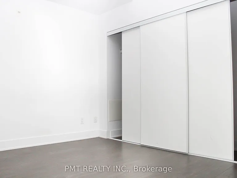 508 Wellington St W #709 — Photo 7