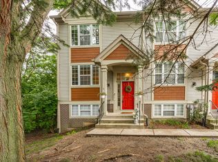 1631 Orchard Ct, West Chicago, IL 60185