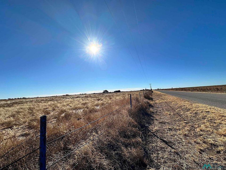 2nd image of Six Shooter Rd