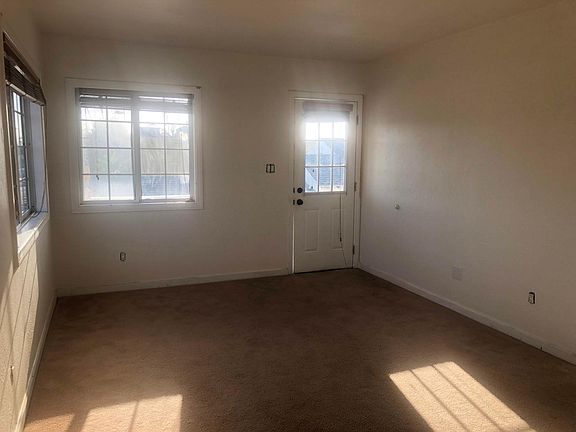 5th image of 4730 W Point Loma Blvd APT 10