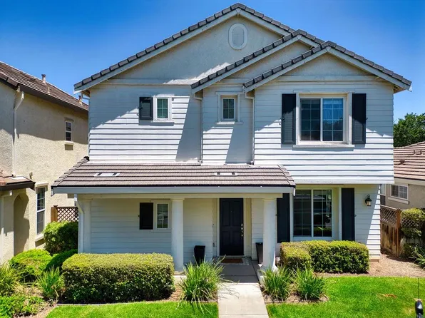 367 Carriage Ln, Oakdale, CA 95361