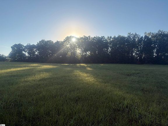 4th image of Level Land Rd
