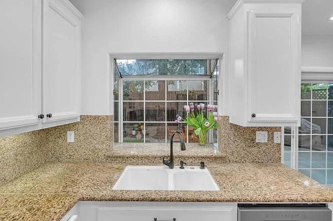 437 Calle Cerro — Photo 13