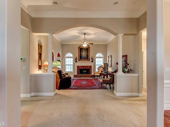 3rd image of 125 Blue Grass Way #10B