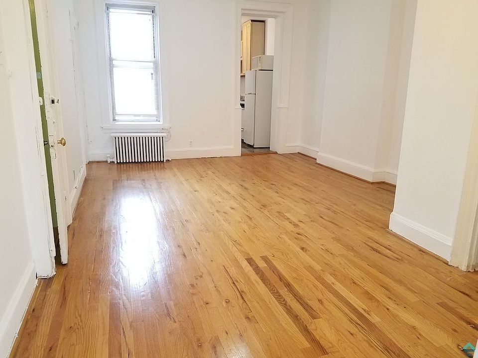 1st image of 274 19th St #2