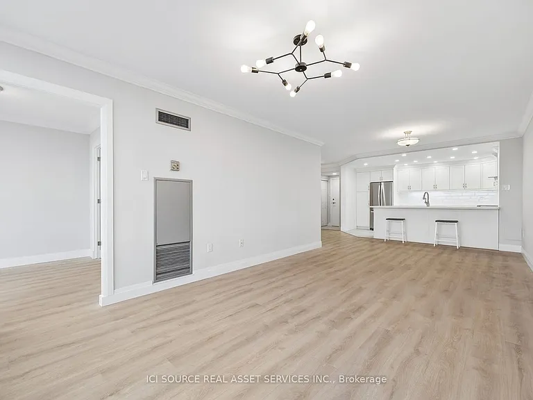 7601 Bathurst St #1003 — Photo 10