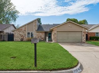 725 Westridge Ct, Yukon, OK 73099