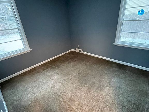 5th image of 2618 W Garland Ave