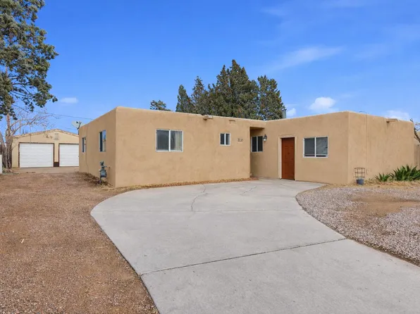 5741 Hanover Rd NW, Albuquerque, NM 87105