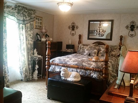 5th image of 275 Winter Green Ct