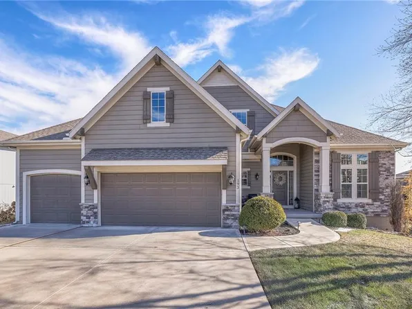 193 SW Mackenzie, Lees Summit, MO 64081