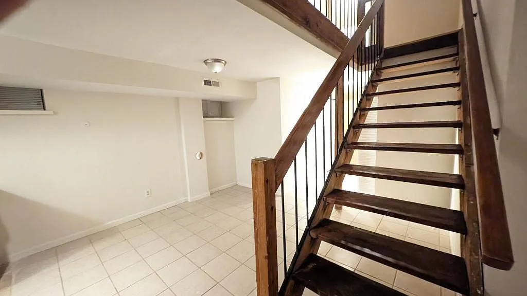 2 bed, 1.5 bath, 1250 sqft, $1,250 — Photo 1
