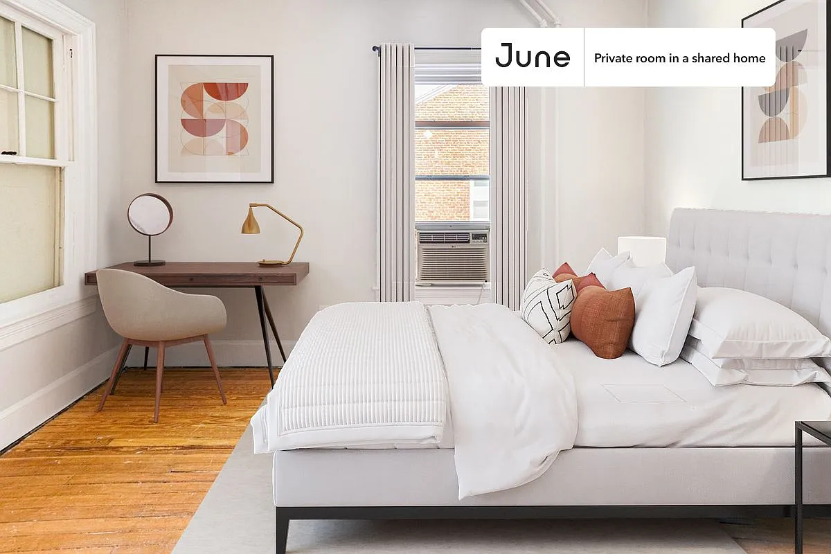 1214 Michigan Ave NE #D photo 1