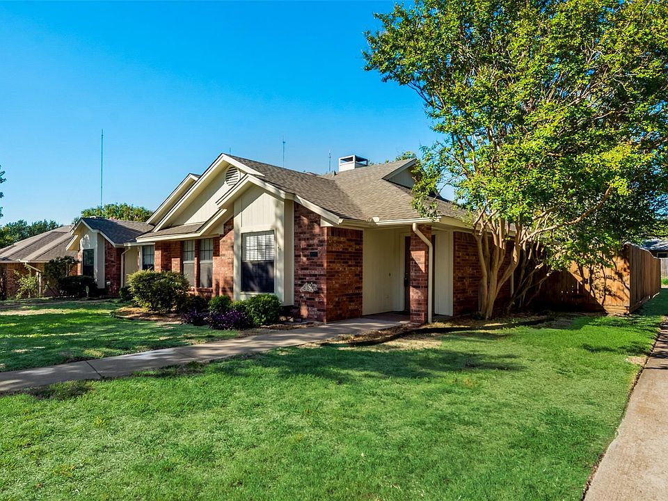 1st image of 727 Monique Pl #725