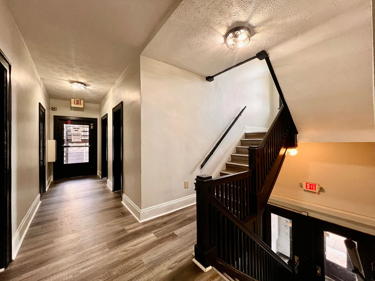 Brooklyn Manor — Photo 4