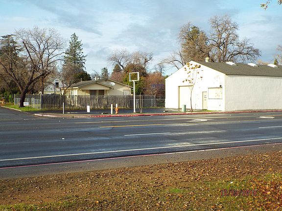 5th image of 2725/2721 Martha St