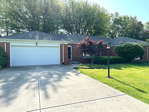3rd image of 1030 Oakdale Dr