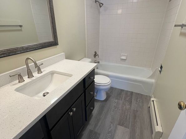 Williamsburg Flats 215, 215 Williamsburg Dr APT 2, Thiensville, WI 53092