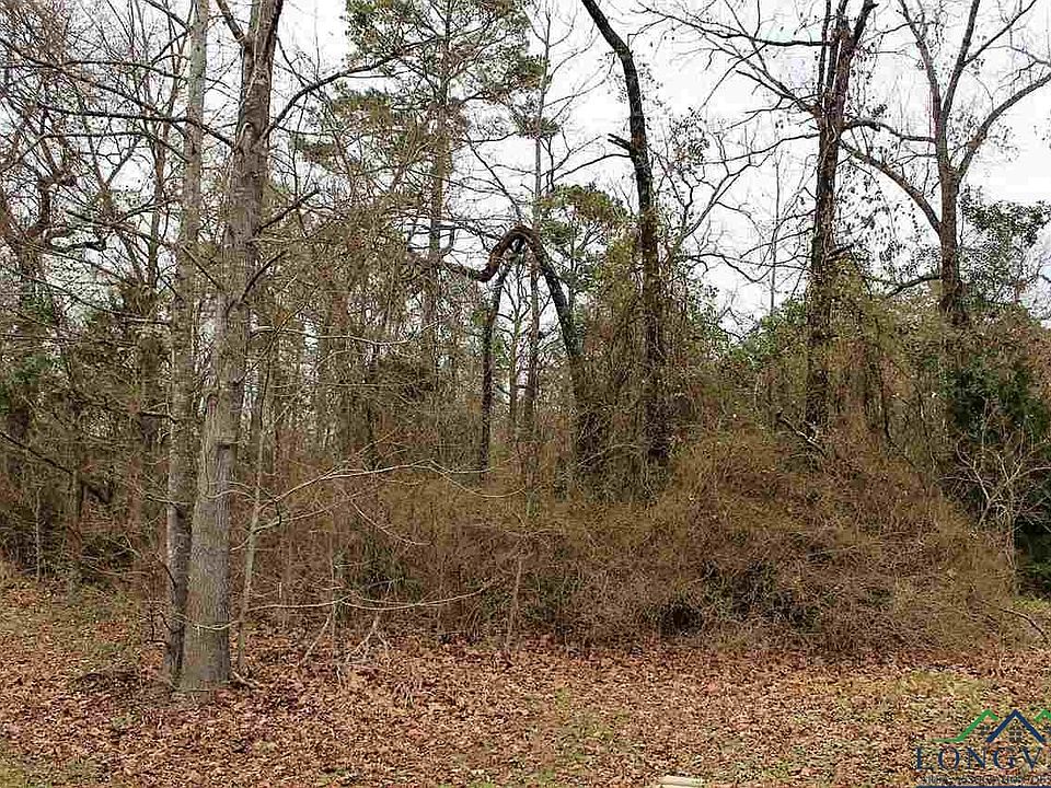 1st image of Carriage Ln